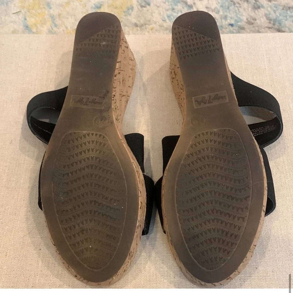 Vintage 7 Eight stylish black